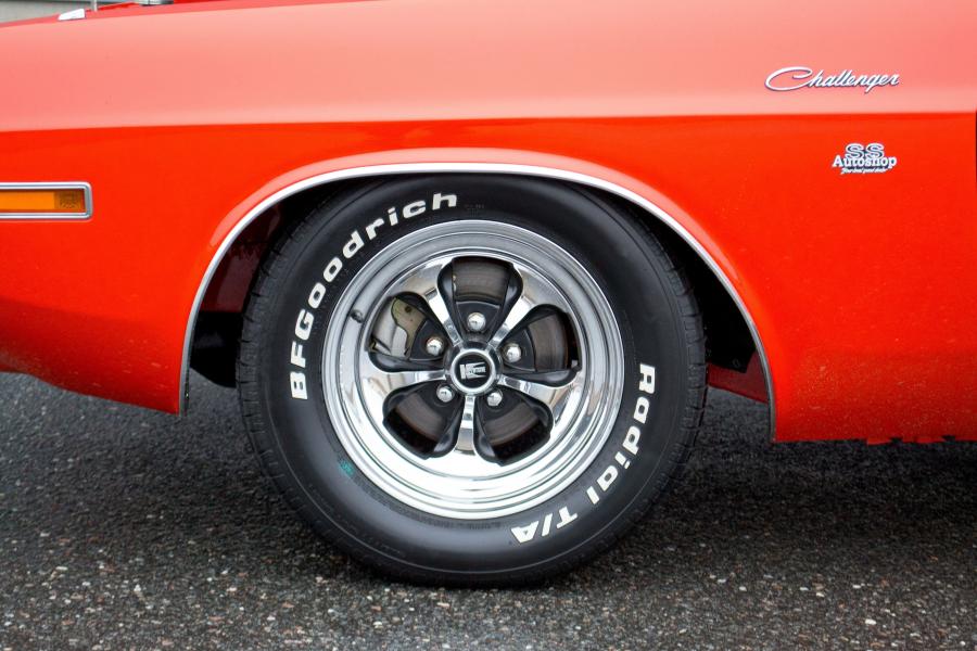 Колеса Dodge Challenger Convertible Indy 500 Pace Car 1971 года  (фото 10 из 13)